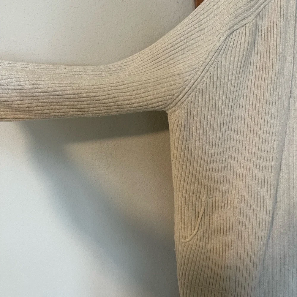 Universal Thread Large Cardigan - Picture 3 of 4